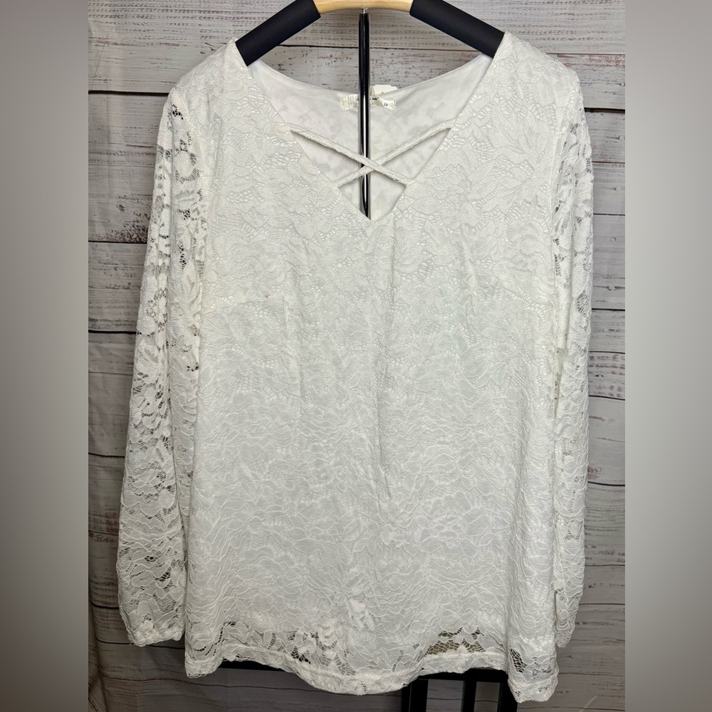 Chic White Lace Blouse for Women (0292)
